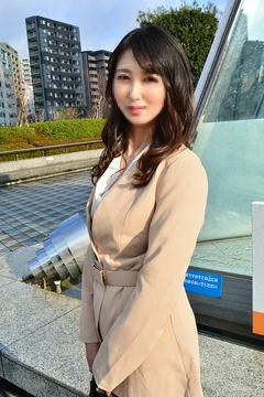 FC2-PPV-1367526 [Individual] Famous S-class female doctor 43-year-old creampie adultery sex video leaked. - A slender beauty hole that appeared on TV is raped