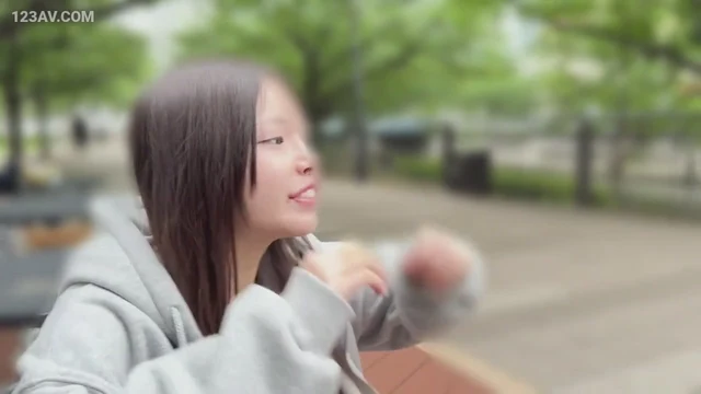 FC2-PPV-4923525 [1290pt until 7/10] [First shoot] A 152cm Starbucks employee with a tan and beautiful bust. She gets pounded hard deep inside by a foreigner's huge cock and takes it deep into her throat for a deep throat blowjob. She squeezes out the semen with her well-proportioned body.