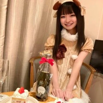 FC2-PPV-4856530 Ayu-chan's Christmas special! A genius cute reindeer swallows cum in her mouth!