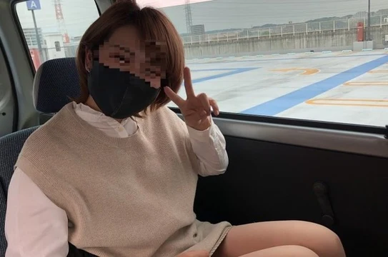 FC2-PPV-1831470 When it becomes a blowjob class & practice table in the car, it feels too good and it feels good, and a large amount of cum swallowing Cum 23-year-old gal Risa-chan