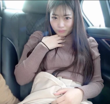 FC2-PPV-2571330 A beautiful apparel clerk who gives a great blowjob and a blowjob in the car in the daytime at the beginning of the year, no hand while licking a finger with sperm in the mouth and stunned by "it was delicious"...