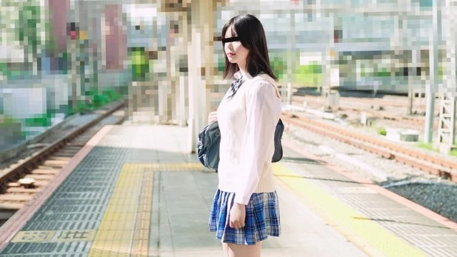 10musume-102126_01 On the train : Kanako Seto