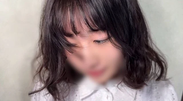 FC2-PPV-4697605 [Amateur] A cute 19-year-old with a great figure and full of tears It's seriously confusing to see the large amount of impregnation that is guaranteed to get pregnant... *Review bonus included*
