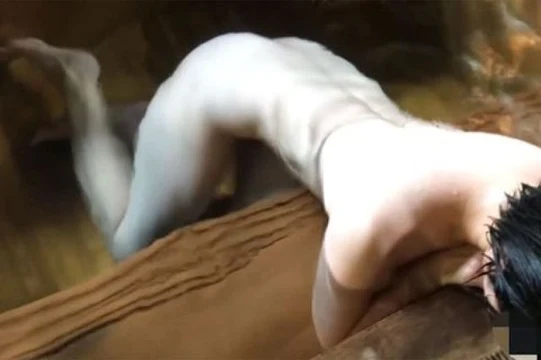 FC2-PPV-3104624 * First limited quantity 1930 930pt [Married couple / individual shooting] This is a private video of the couple. - After making the real wife covered with lotion in the open-air bath, it is vaginal cum shot.