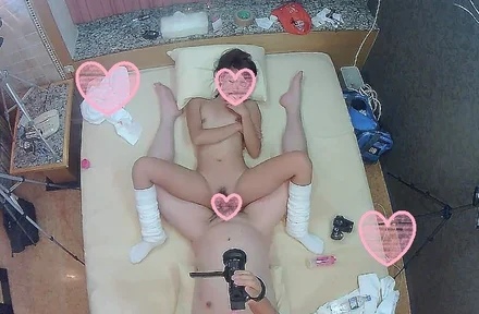 FC2-PPV-945379 An 18-year-old virgin girl who picked up a girl lost her virginity and lied about taking the after-pill and had a large amount of vaginal cum shot.