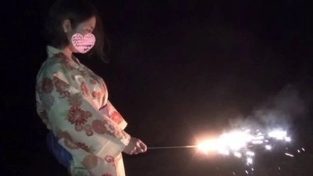 FC2-PPV-4963122 [Discontinued] Summer beach sex with a legendary fair-skinned, H-cup busty beauty! Summer climax sex in a swimsuit and a blowjob while wearing a yukata and watching fireworks!