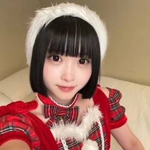 FC2-PPV-4673769 I got the cute Yuna-chan to wear Christmas cosplay