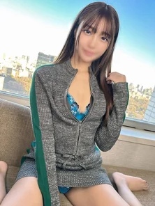 FC2-PPV-4526143 [Amateur/Creampie] Extreme pussy So cute that I almost ejaculate with tongue chew Hair removal esthetician Himari 26 years old