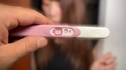 FC2-PPV-4416910 Four months pregnant! An amateur impregnated by her adulterous boss. We film the growth of a beautiful pregnant woman with great style and sensitivity. The pregnant woman's wish to be pregnant was changed to a threesome orgy out of the blue! The first film Niki!