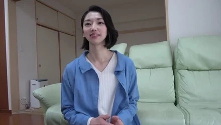 FC2-PPV-4094714 A female police officer and a married woman. No sex after 7 years of marriage. Serves another man's dick for the first time in a while in the household dormitory and creampies.