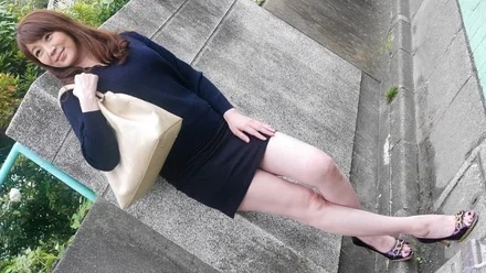 Pacopacomama-060525_100 A beautiful mature woman with a beautiful miniskirt legs is picked up and creampied in two consecutive times!