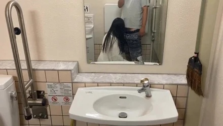 FC2-PPV-4672645 Part-time worker: A pregnant woman who really doesn't have the money can do whatever she wants in the toilet late at night lol