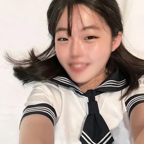 FC2-PPV-4529249 [Uncensored] [18 years old, short black hair] A true gem! A naive, obedient, naive J* in uniform sucks an old man's dick with innocent eyes, and has intense sex with raw creampie inside her vagina!!