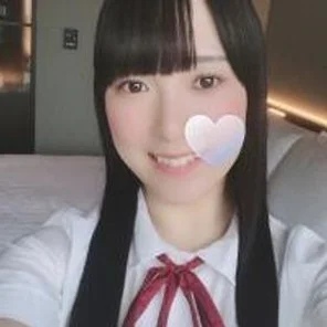 FC2-PPV-1458145 [Uncensored first shot of appearance] An idol-class black-haired girl appears in a miracle !?