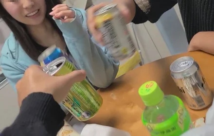 FC2-PPV-4154764 [Personal] A petite young wife of a childcare worker who asked for financial help. - After drinking with friends, he accepts someone's food raw while hiding his face from the camera.