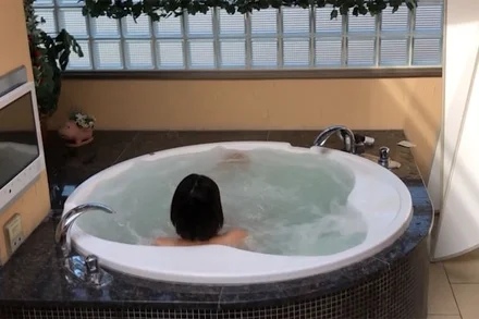 FC2-PPV-3158948 * First time limited 2930pt 930pt [Mr. and Mrs. Gonzo] There was a post from my husband. - It is a video of a couple who copulates from the daytime, like a video commemorating pregnancy with the real wife.