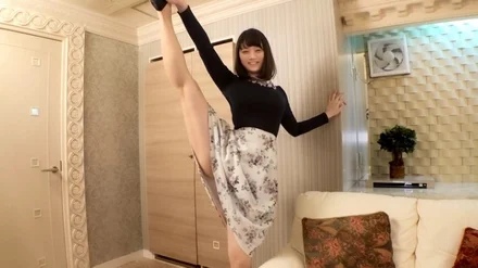 SIRO-4036 [First shot] [Amateur naive girl] [In a soft body position..] A soft body girl who teases a man with a naive reaction from beginning to end is because of her body that feels too much.. AV application on the net AV experience shooting 1147