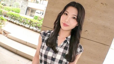 SIRO-5132 [Standing back with a leg pin] The cool beauty expression has changed completely! - The slender body is trembling and it's crazy! - [First shot] AV application on the net AV experience shooting 2023