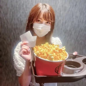 FC2-PPV-4503128 *3 days only 1980pt!! - [First time, uncensored] An otaku 22-year-old university student with a cute smile who has been offered a job at "Kyoto Ni". - A difficult decision to repay the scholarship. - I creampied her twice as she moaned in a sweet voice even though she was confused by the video.