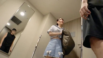 FC2-PPV-4703955 [SS-class men's] Ejaculations two consecutive times on the super popular M-chan, remove the condom and is prepared to be left behind.