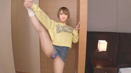 SIRO-4837 [First shot] [Soft white skin] [Beautiful hips with a firm feeling] A casual gal with high-tone hair and a young face has appeared. - "It feels good there, it feels good there.." When the reason collapses and it goes crazy violently like an erotic comic.. Application amateur, first AV shooting 274