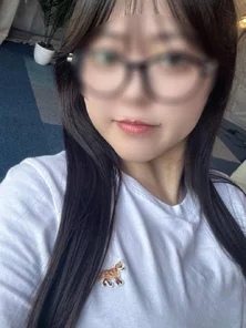 FC2-PPV-4766363 [Completely First Time Filming] SSSS-class Transparent No.1 Beauty, Blindfolded, Unexpectedly Creampied by Black Man! Continuous Pistoning Makes Her Cum Deep Inside Her Vagina! Part 1