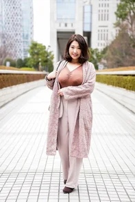 FC2-PPV-1809270 [Individual] G cup beautiful wife 35 years old, gonzo sex that is covered in oil at the hotel and is squid by a young man who is more than one turn below [First special price]