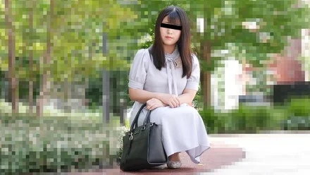 10MUSUME-012722_01 I Was Introduced To An Amateur Girl Who Looks Neat And Clean At A Glance With Many Friends