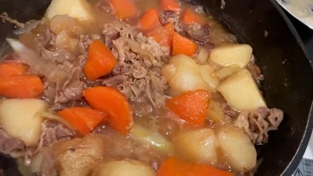 FC2-PPV-4255933 [No] [2 ejaculations] I made my big-breasted girlfriend, whose hobby is cooking, make meat and potatoes in her cami, and she was so erotic that I creampied her in large quantities and even after eating, I creampied her pussy with sperm, confirming her pregnancy [2 hours and 30 minutes of the main story] [Bonus for chatting at the cafe] With]