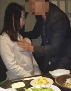 FC2-PPV-1883311 [Individual] Leave your child in the store Cheeks with another person's stick at the hotel and cum inside the uterus * Privilege 16 minutes