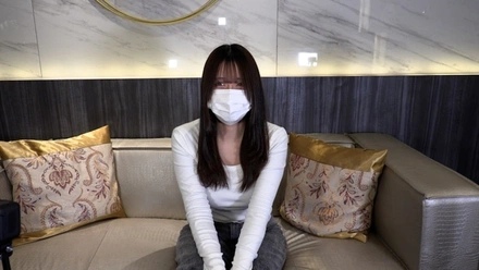 FC2-PPV-4848293 [First amateur shoot] Asuka (18), a cute amateur with long black hair. She tries her best to have sex with a middle-aged man with obesity for the first time, and it's impressive. But her anal play ruins it. But she gets penetrated again...