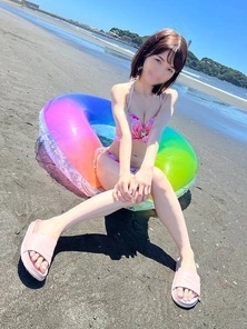 FC2-PPV-4916111 I picked up a "pure-looking," fair-skinned, slender college student (20) at the beach, and when I took off her swimsuit, I found she had a super lewd pussy with a bushy pubic area ⇒ I came inside her twice