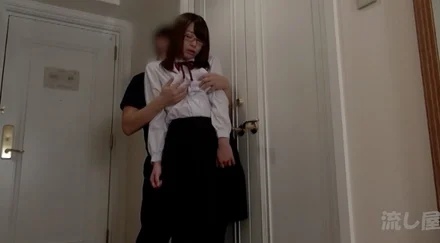 FC2-PPV-2228391 [Discontinued] Saki Hatsumi [Nothing] Raw Creampie Leak 16 / Silent Support Plain Lolita Girl Part 1 (Uniform, Shaved Hair, Shaved Pussy, Raw Creampie, Cum Swallowing)