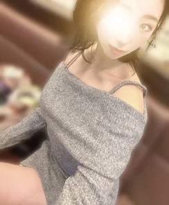 FC2-PPV-4576535 [Creampie/Amateur Beauty (20)] A superb beauty with a model-class style, amazing technique, and great equipment, feels and orgasms! - It felt so good that I was creampied and squeezed raw right away w045