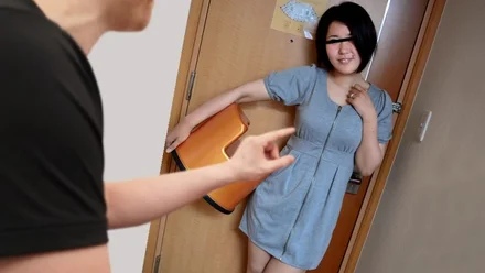 Pacopacomama-090822_701 Bring a lewd chair! - A delivery health lady with a sexy mole on her mouth