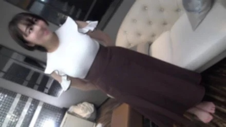 FC2-PPV-4553612 [Many requests for reshoots/3 shots] The cock is glued to the erotic body of a fair-skinned G-cup beauty with a short cut.