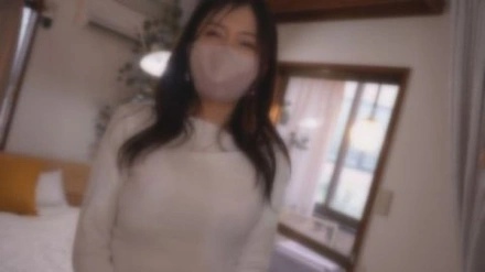 FC2-PPV-4939398 ⭐50% OFF (¥1500 OFF)⭐ Until July 21st & Limited Quantity⭐ [Beautiful face and body, 45-year-old single mom] Having wild sex and squirting in her everyday home. Two cumshots inside during a threesome!