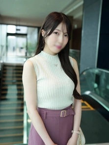 FC2-PPV-4857697 ※First time only※Extremely dangerous! ※Creampie inevitable※ I had a model-class beautiful wife (26) in her second year of marriage wear a wedding ring and had sex with her, and we both got so excited that I ended up cumming inside her (Akane)