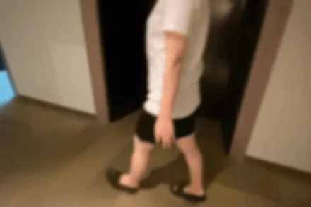 FC2-PPV-4668297 *Prices will be raised for each quantity* [Uncensored] [Slutty Masochist Pet] First walk, Ahegu Airou Married Woman Vibrator torture and Ovulation Day Mating