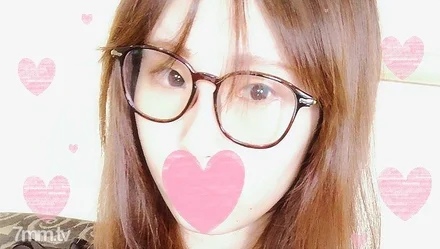 FC2-PPV-1021668 S-class neat and clean tsundere glasses girl "Omanko feels good ... " G-spot direct hit greedy masturbation and continuous squirting love juice that can not fit in the narrow vagina Rub the uterine ostium with a fine finger and completely fall [ No moza] With bonus photo book